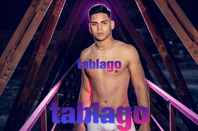 Valentino Disponible vergón Bisexual Versátil