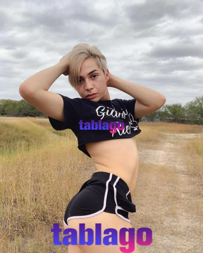 Camilo caliente y apasionado.