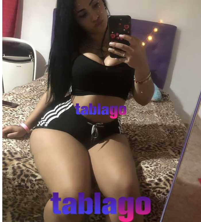 Dahiana joven ardiente dama de compañía