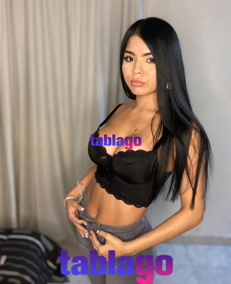 VICTORIA DISPUESTA A CUMPLIR TU DESEOS MAS PERVERSOS 😏😈💅