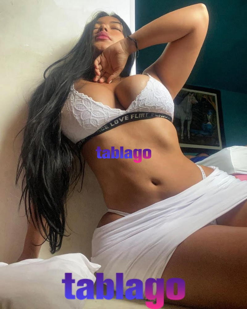 Camilita sensual con fuego y  MUI complaciente ,y atrevida