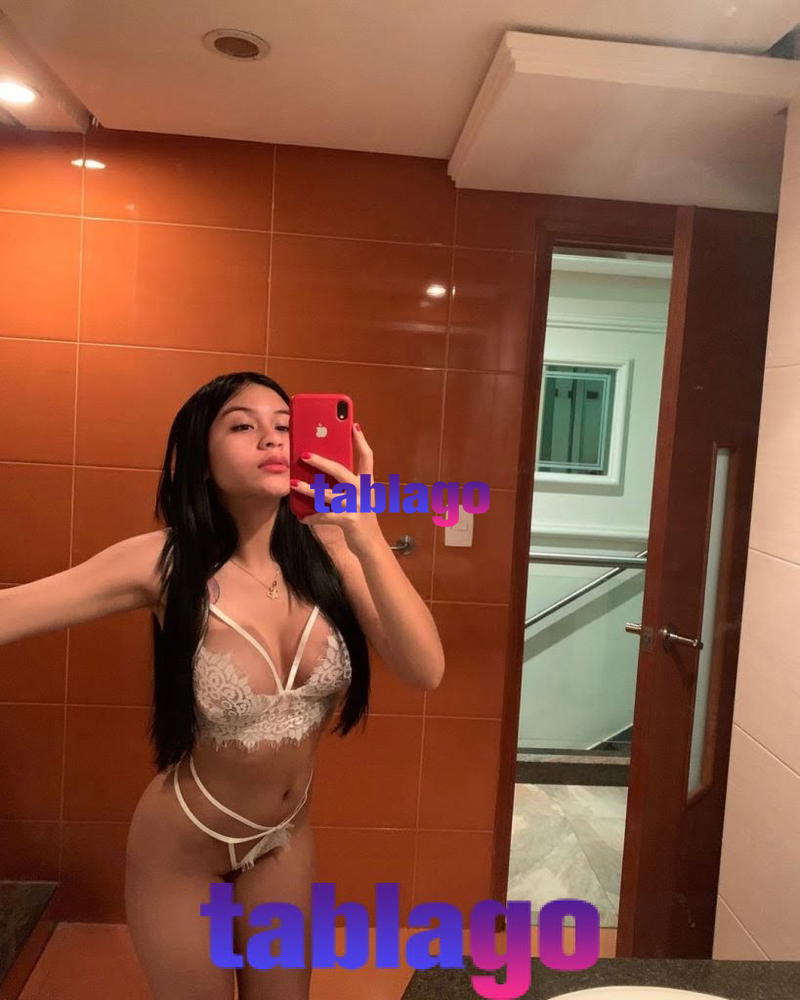 HOLA SOY DANIELA, TU CONSENTIDA…..