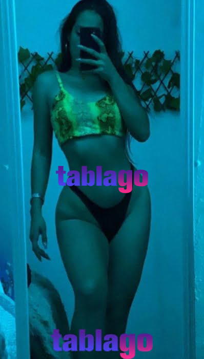 Almendra muy sexi caliente