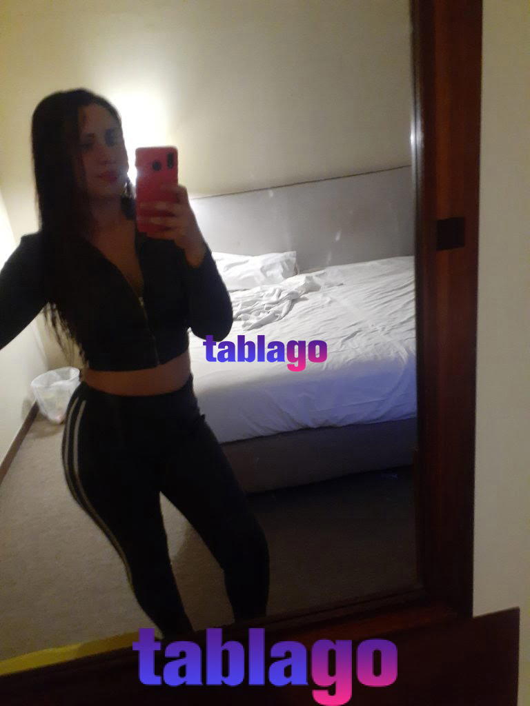 Colorina blanquita nalgona pecosa ardiente