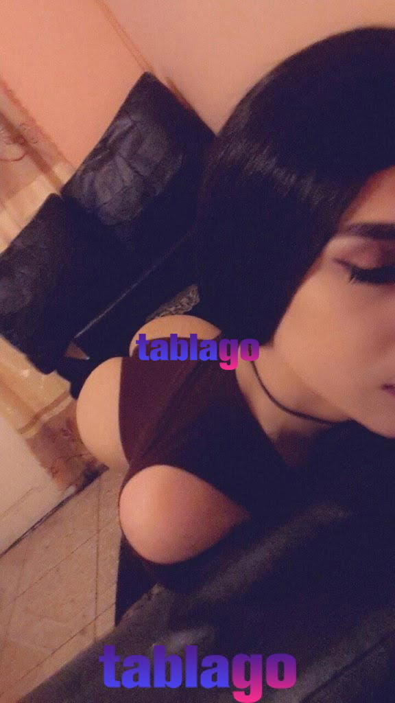 KAREN hermosa y divertida chica complaciente