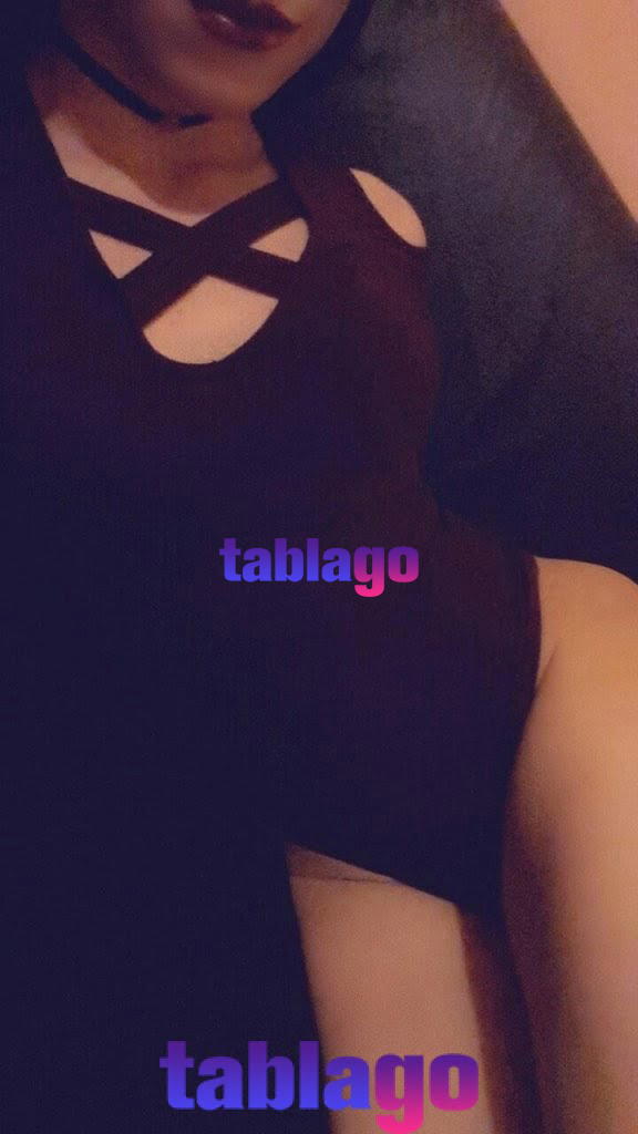 KAREN hermosa y divertida chica complaciente