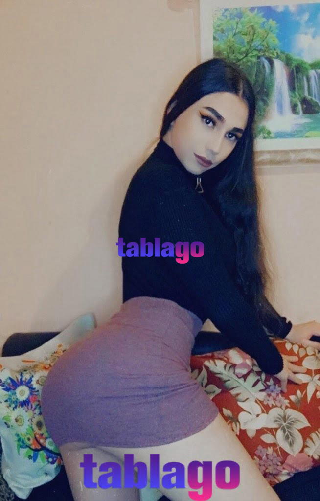 KAREN hermosa y divertida chica complaciente