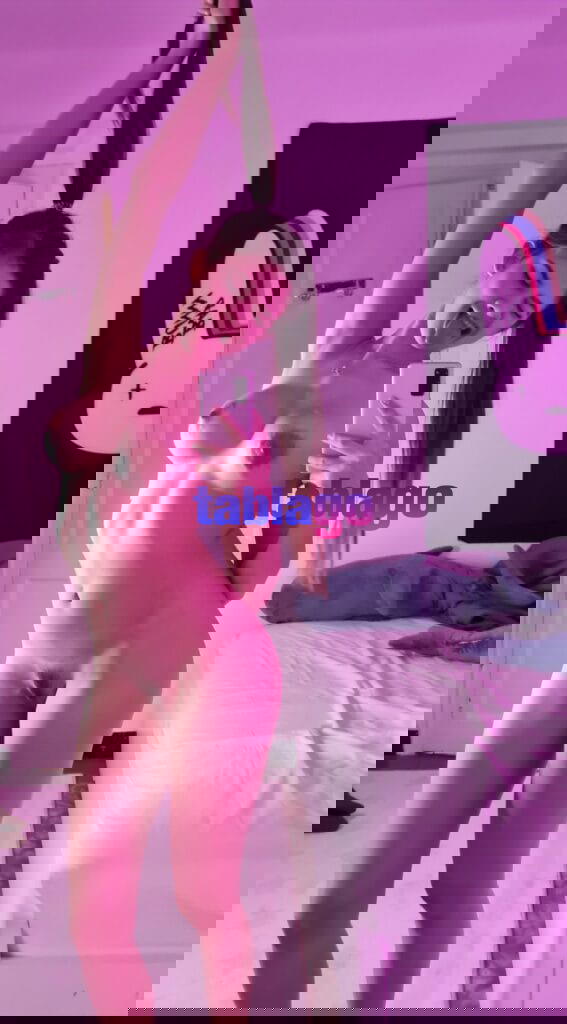 Rica y atrevida flaquita buscando hombres para complacer estoy disponible las 24 horas del día