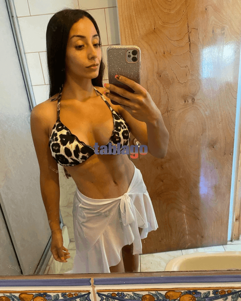 Chica adicta al placer muy grande trasero senxual y coqueta