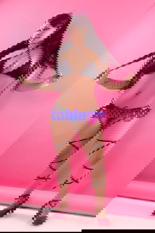 Caliente disponible golosa jovencita fotos reales