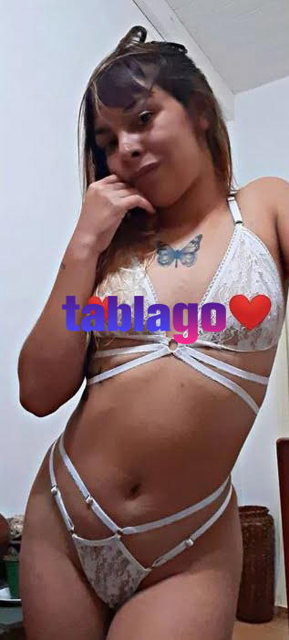 Jovencita ardiente ninfómana apretadita buscando complacer en todas tus fantasías sexuales