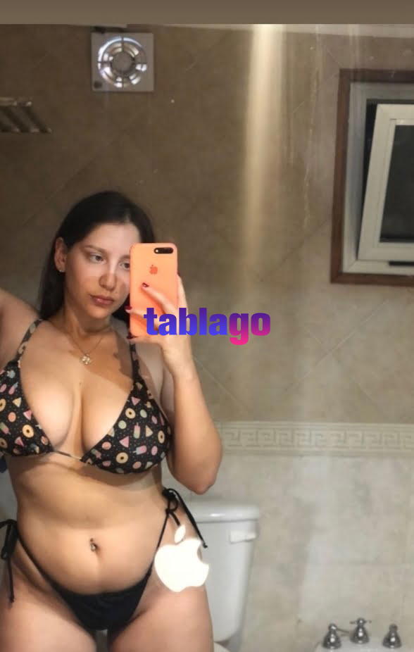 Valentina mojada rica