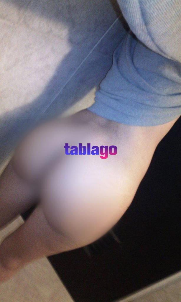 Una chica rellenita rica con un culo y tetas de infarto.