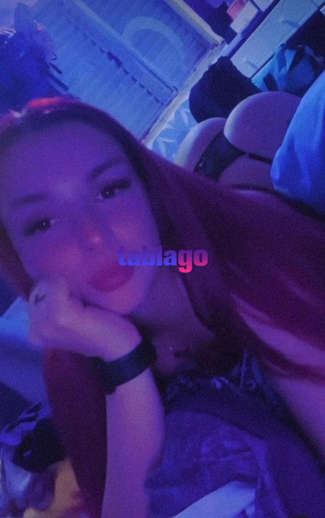 Emilia 25 años full sexo