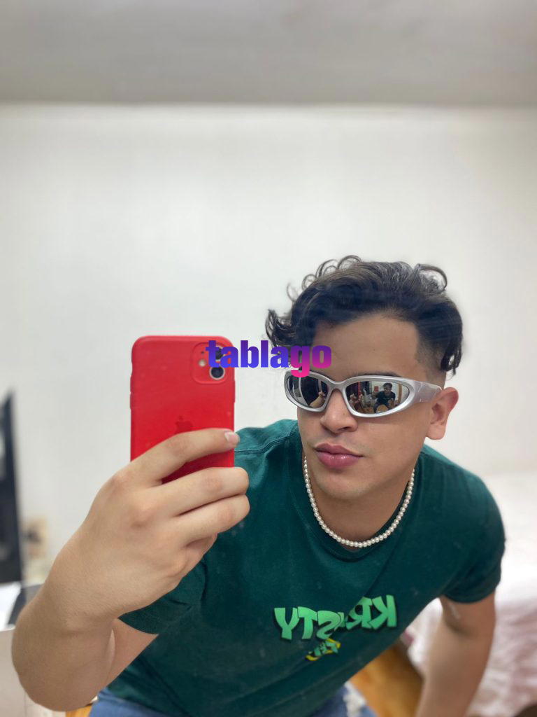 COLOMBIANO ARRECHO😈VERSATIL Y CON LUGAR!!