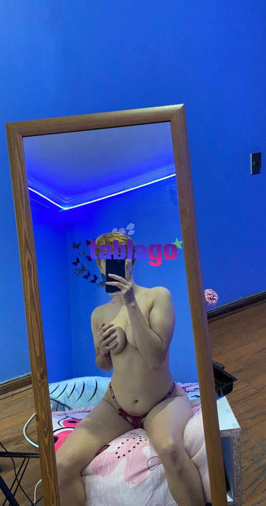 Tu putita amorosa y caliente llego papi