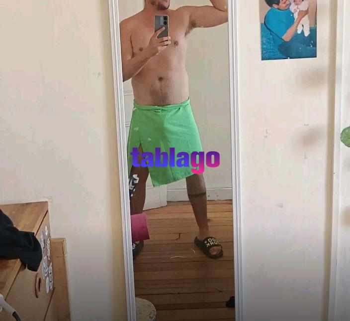 Chileno educado varonil alto Disponible