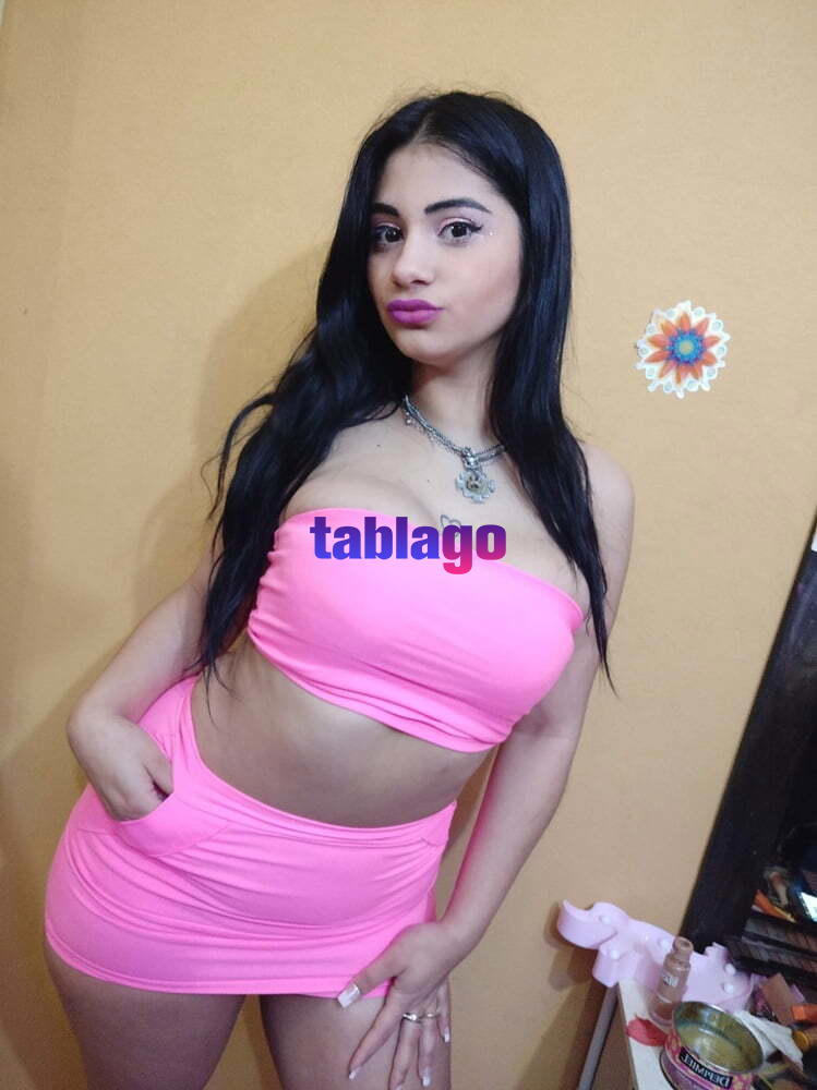 Fernanda muy simpatica y jugetona