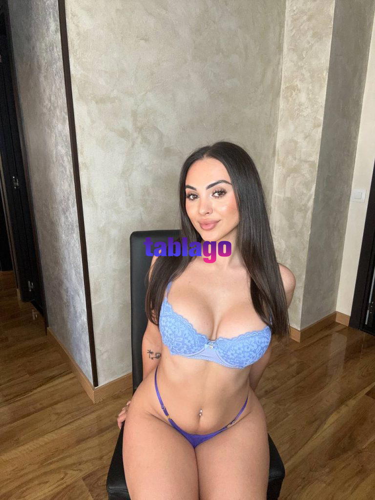 Hola amorcito soy Keila dispuesta a ser tu satisfacciones hábleme amores