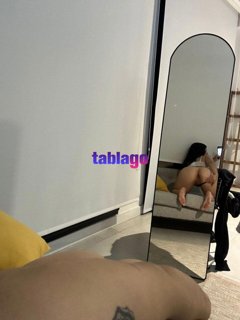 Soy muy caliente bebé me encanta mamar