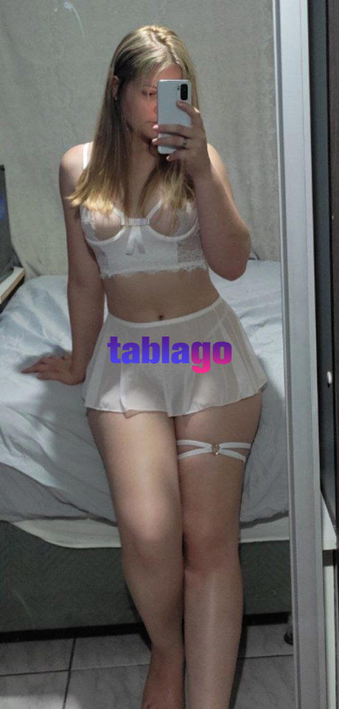 Sexi atrevida y muy complaciente chica rubia ardiente