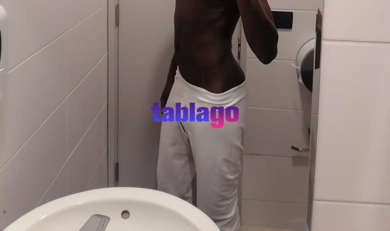 Negro colombiano versátil caliente