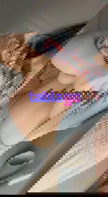Disponível para todos os seus desejos sexuais a preços acessíveis