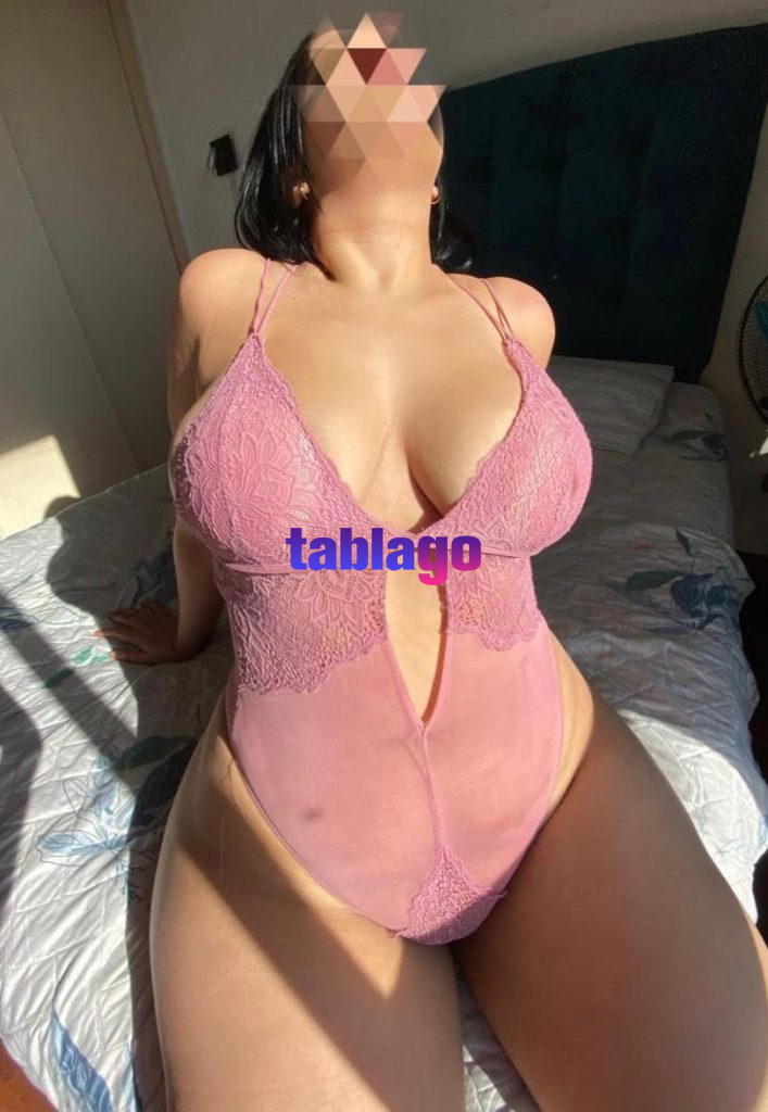 SOY JULIANA UNA LINDA CABALLOTA CON GRANDES TETAS, disponible para encuentros y video llamadas…