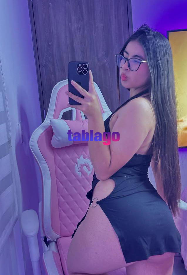 Valentina colina juguetona para ti