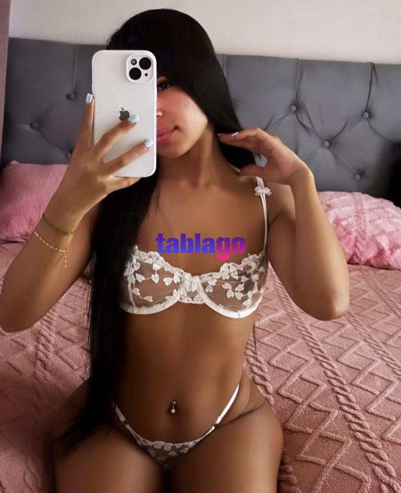 Linda jovencita de hermoso rostro, recién iniciando en el placer con 18 añitos…