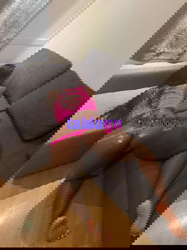 Brenda negra fogosa en la cama sin limites