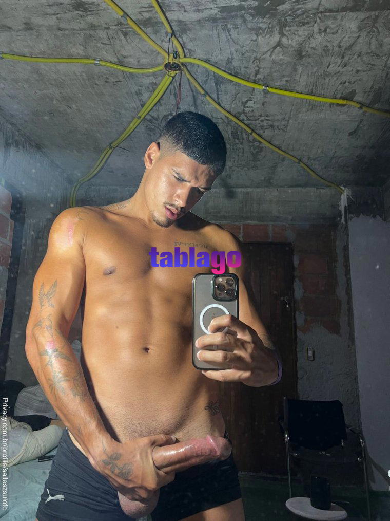 Hola mis amores soy nuevo en esto vengo a darte todos mis servicios ablame no te arrepentiras