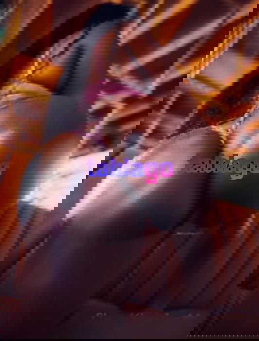 Brenda negra fogosa en la cama sin limites