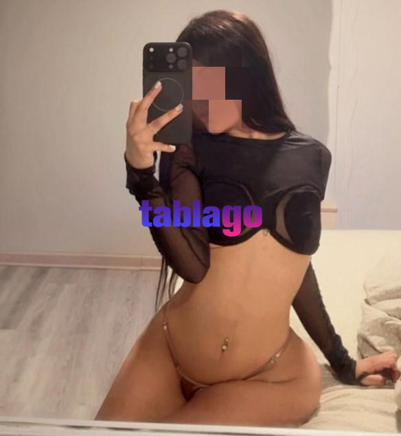 Linda jovencita Venezolana esperando su primer sexo anal profundo…