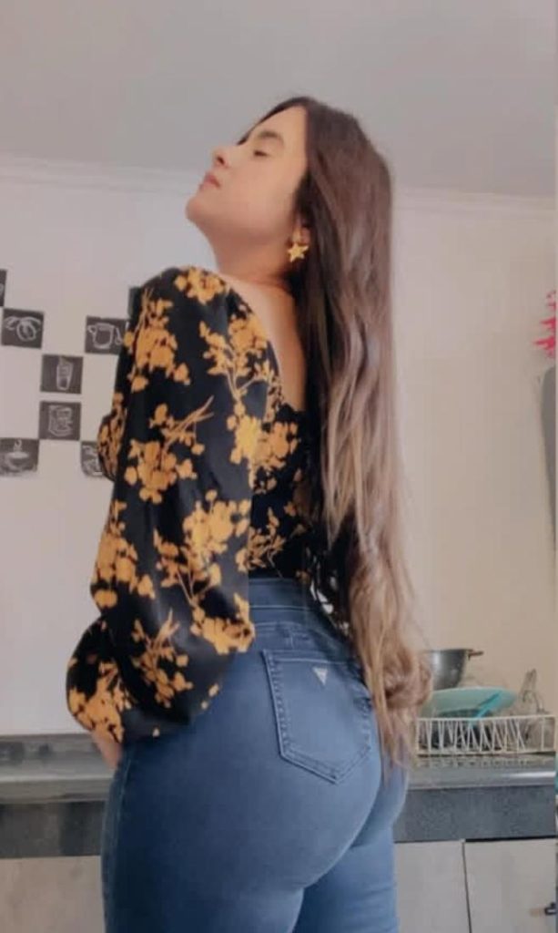 Ola soy la María La diablita la fiera la sexi la más guapa