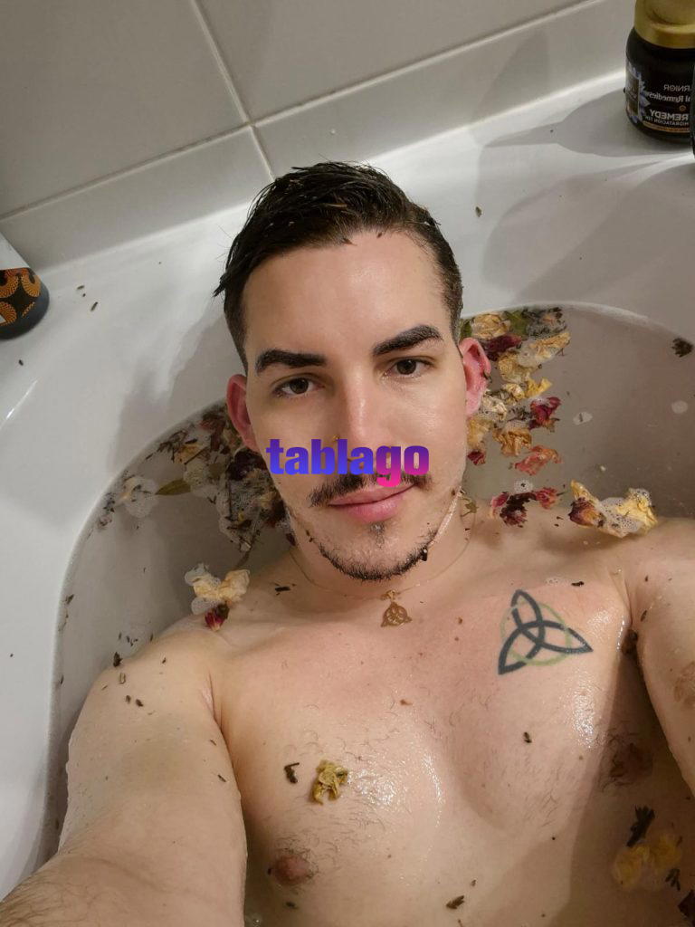 ALEXANDER TIZZIANO ESCORT MASAJISTA CUBANO 🇨🇺