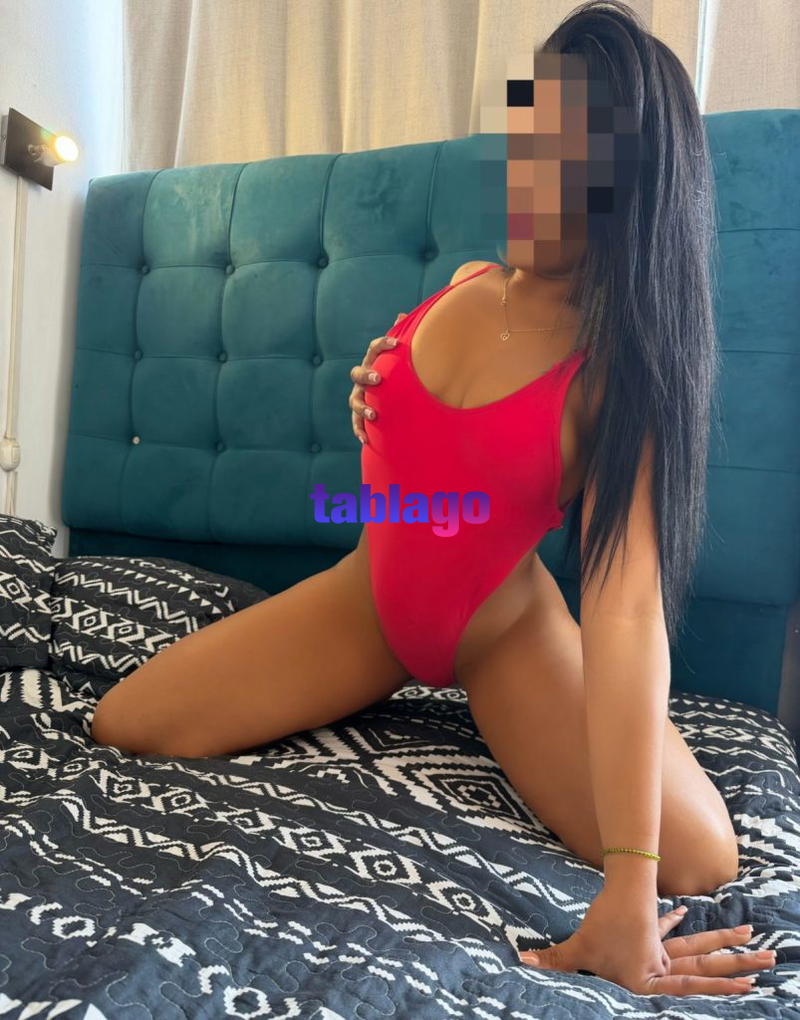 NIKOL DULCE JOVENCITA DE HERMOSO CUERPO CON MOVIMIENTOS EXCLUSIVOS,