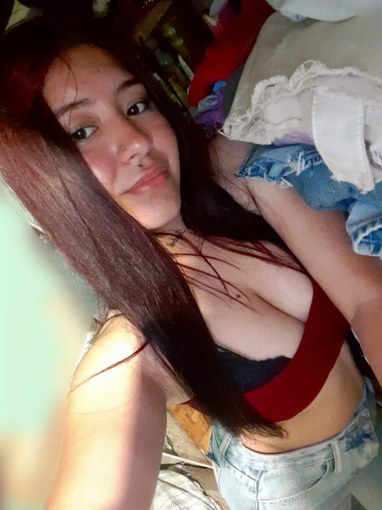 ardiente chica venta contenido servicios sexuales