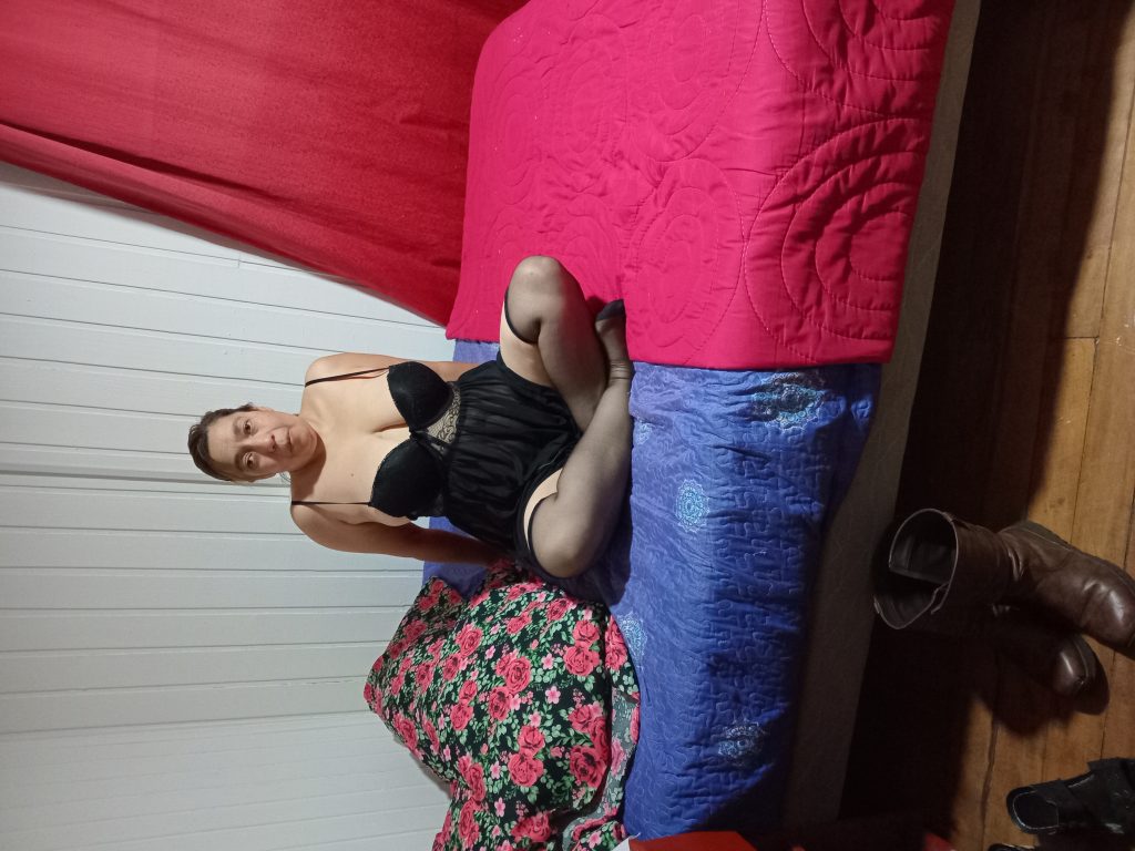 Anni dama madura