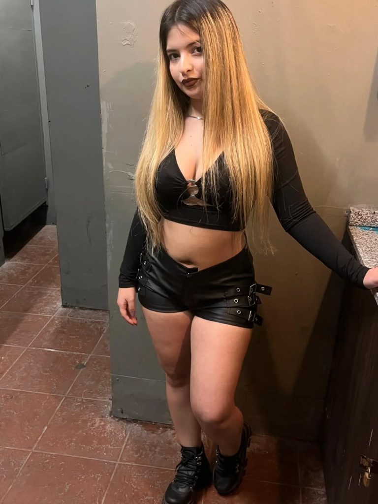 muy hot amores ofrezco mejor contenido y despedidas de solteros