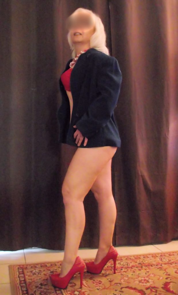 CRISTAL, Milf 51 – Speak English – Chilena en Las Condes