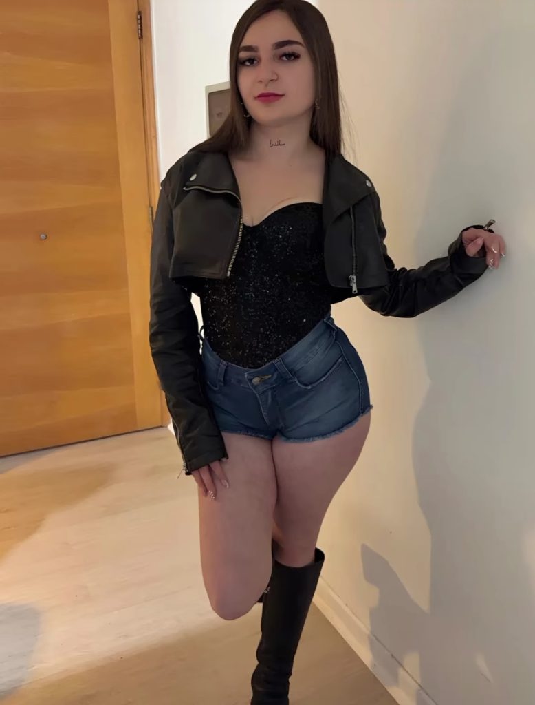 hola me considero una chica sutra me encanta todo tipo de servicios escríbeme al WhatsApp para coordinar un encuentro
