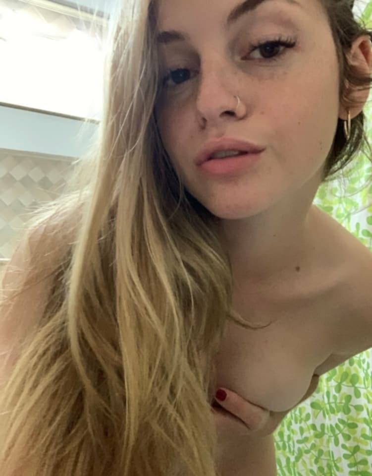 Sensual complaciente sin límite de contacto los espero mis amores