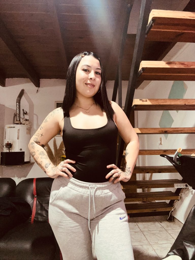 chica muy relajada sin complicaciones me gusta complacer 💦 y que me complazca que se deje querer para hacerle cositas r